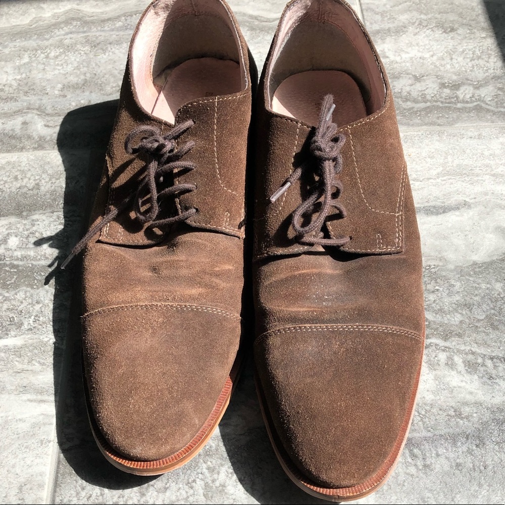 12W Banana Republic nubuck Oxford shoes in brown